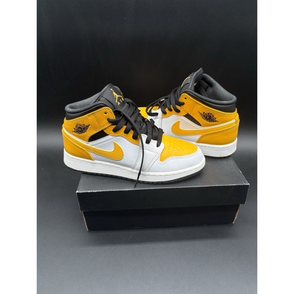 Golden Threads Other - Nike Air Jordan 1 Mid GS White Gold Black Boys 4.5Y (Used)